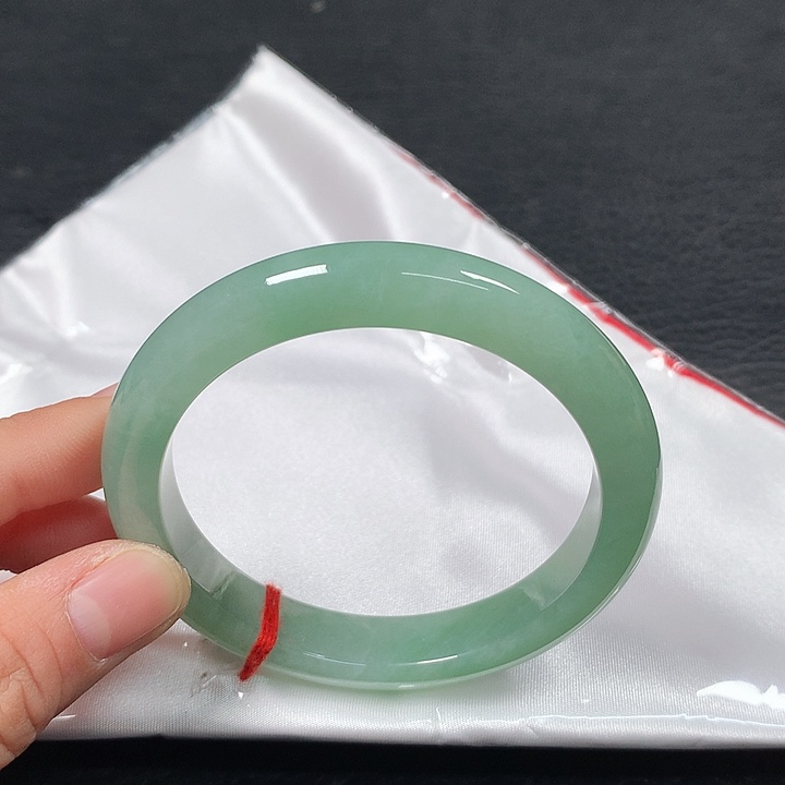 未镶嵌手镯翡翠57圈