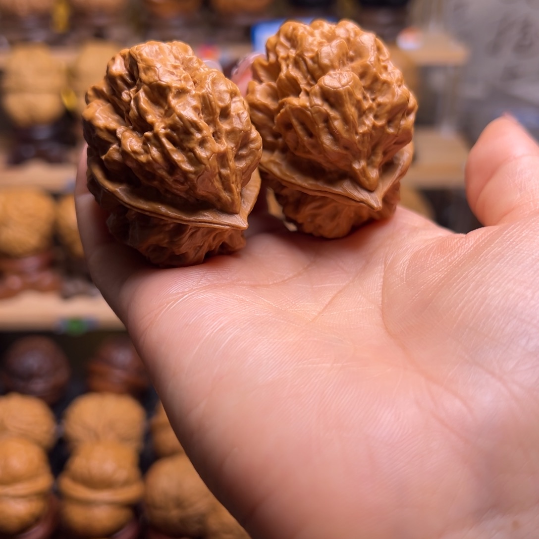 禹***把件桃核上古蛤蟆头H33