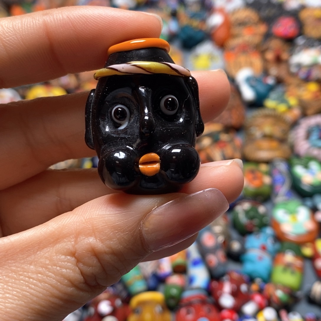 琉璃颈饰印度尼西亚嘟嘟脸