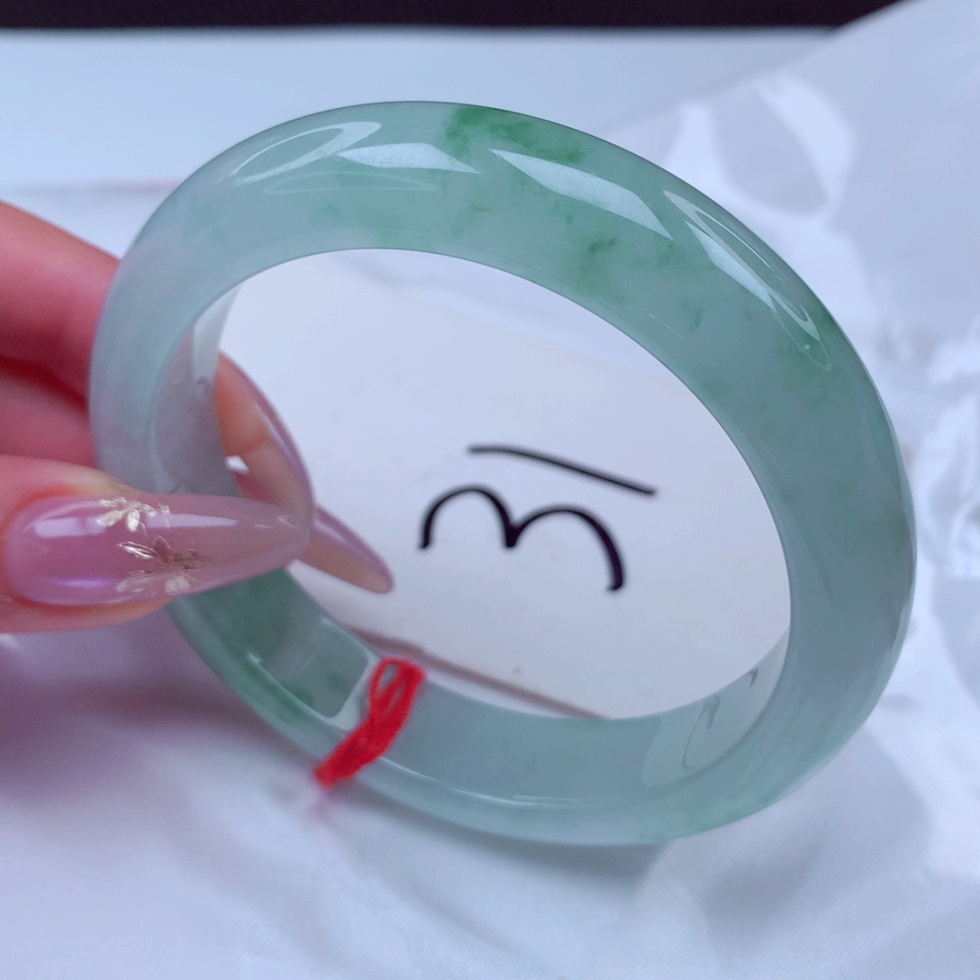 翡翠手镯未镶嵌翡翠56