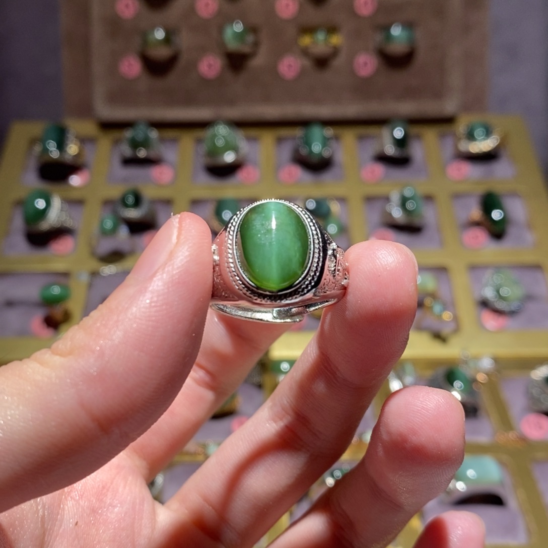 和田玉（碧玉）戒指未镶嵌