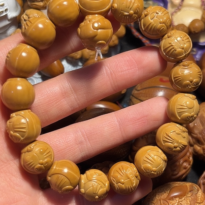 橄榄核手串/手链猴头哆啦A梦三通