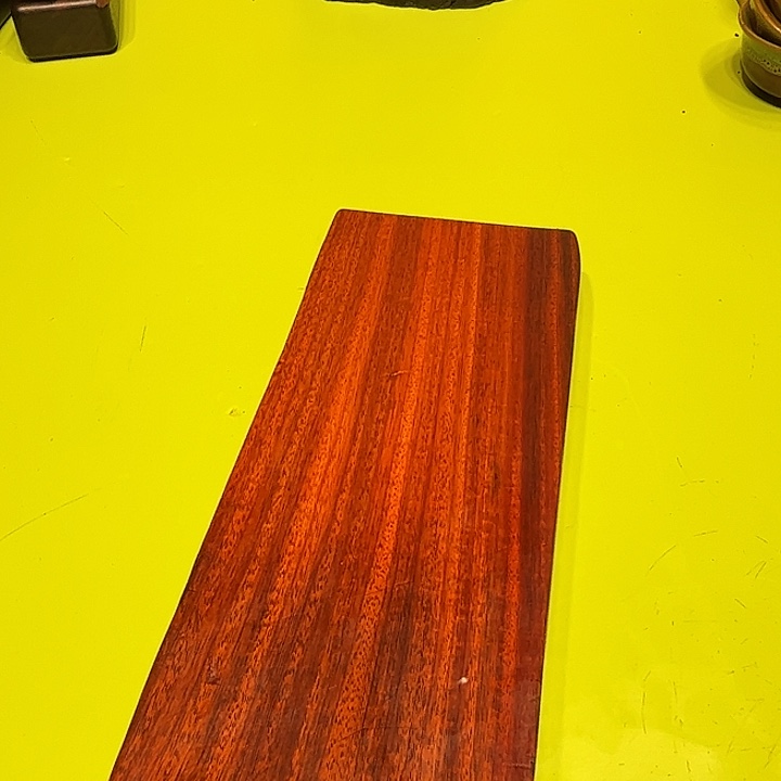 回***在端景台紫檀木类檀香