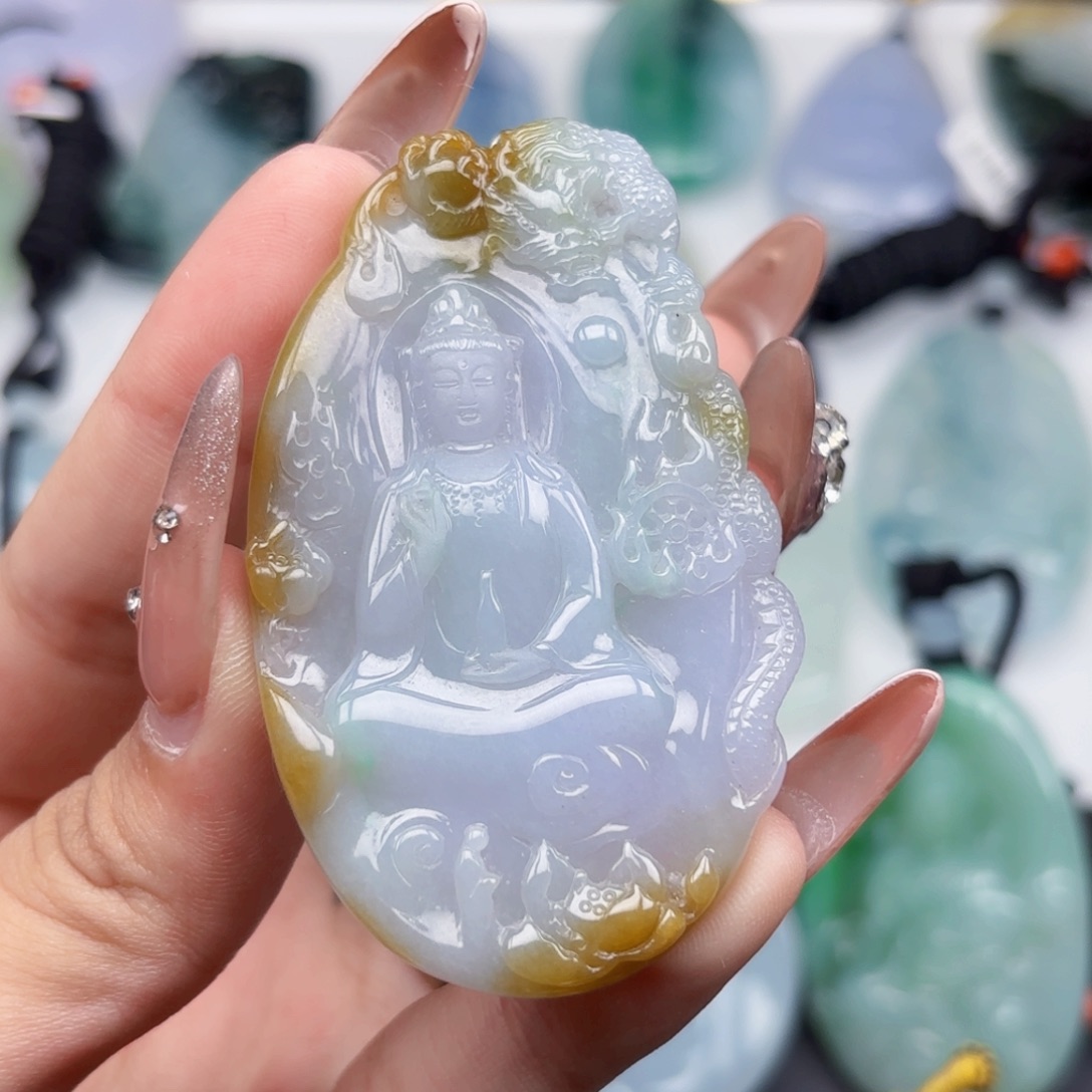 翡翠未镶嵌颈饰观音