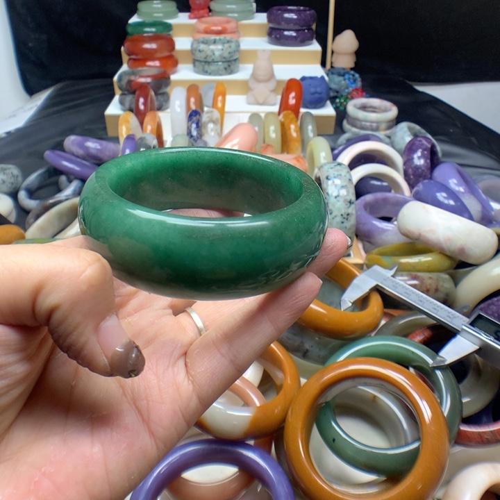 未镶嵌手镯石英质玉b****~