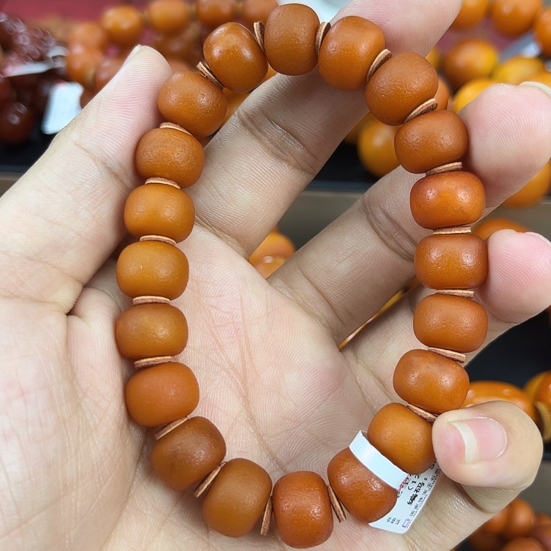 琥珀颈饰未镶嵌蜜蜡