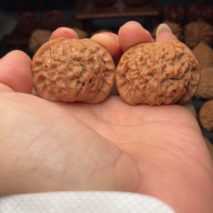文玩核桃把件核王狮子头40