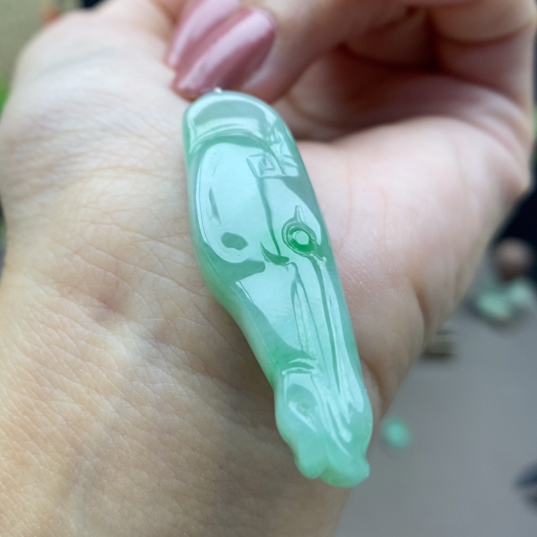 翡翠未镶嵌颈饰吊坠45