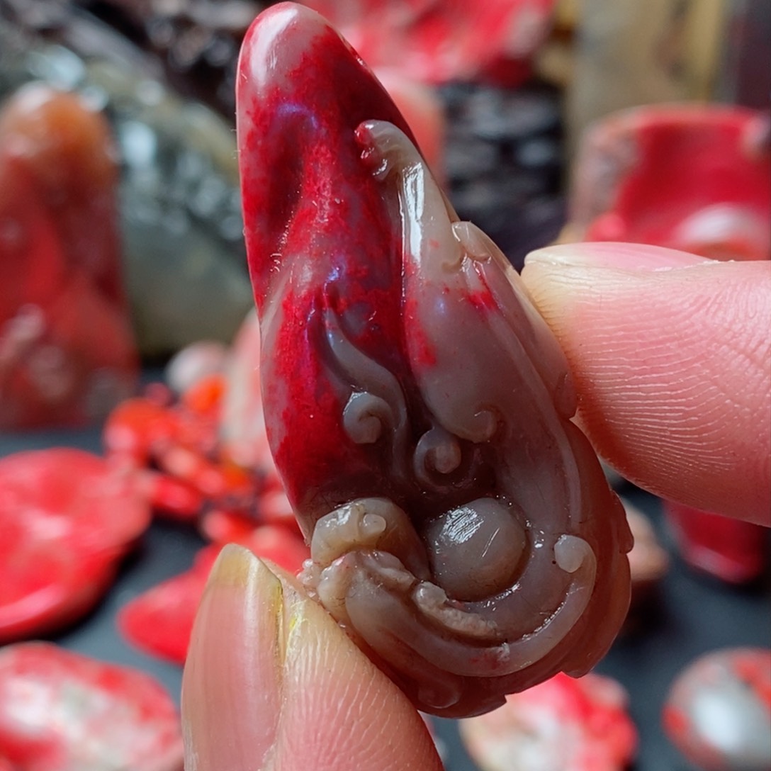 昌化鸡血石昌化鸡血石挂件