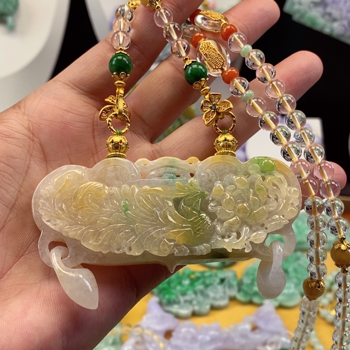 翡翠颈饰未镶嵌翡翠吊坠