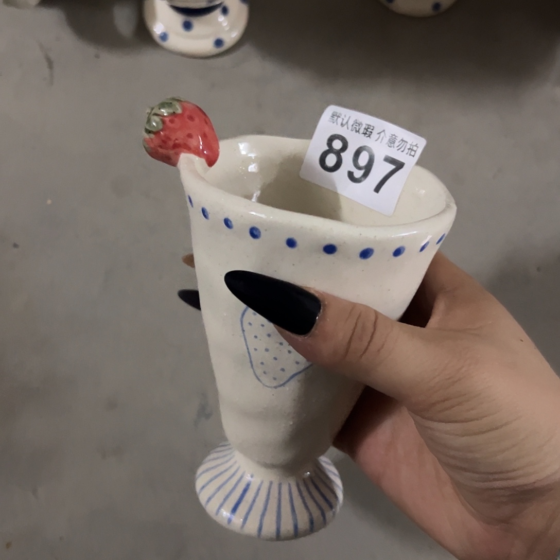 搪瓷瑕疵底部磕高脚草莓杯一个897