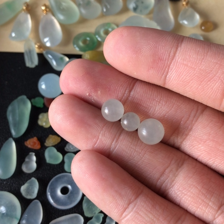 定制翡翠未镶嵌挂件