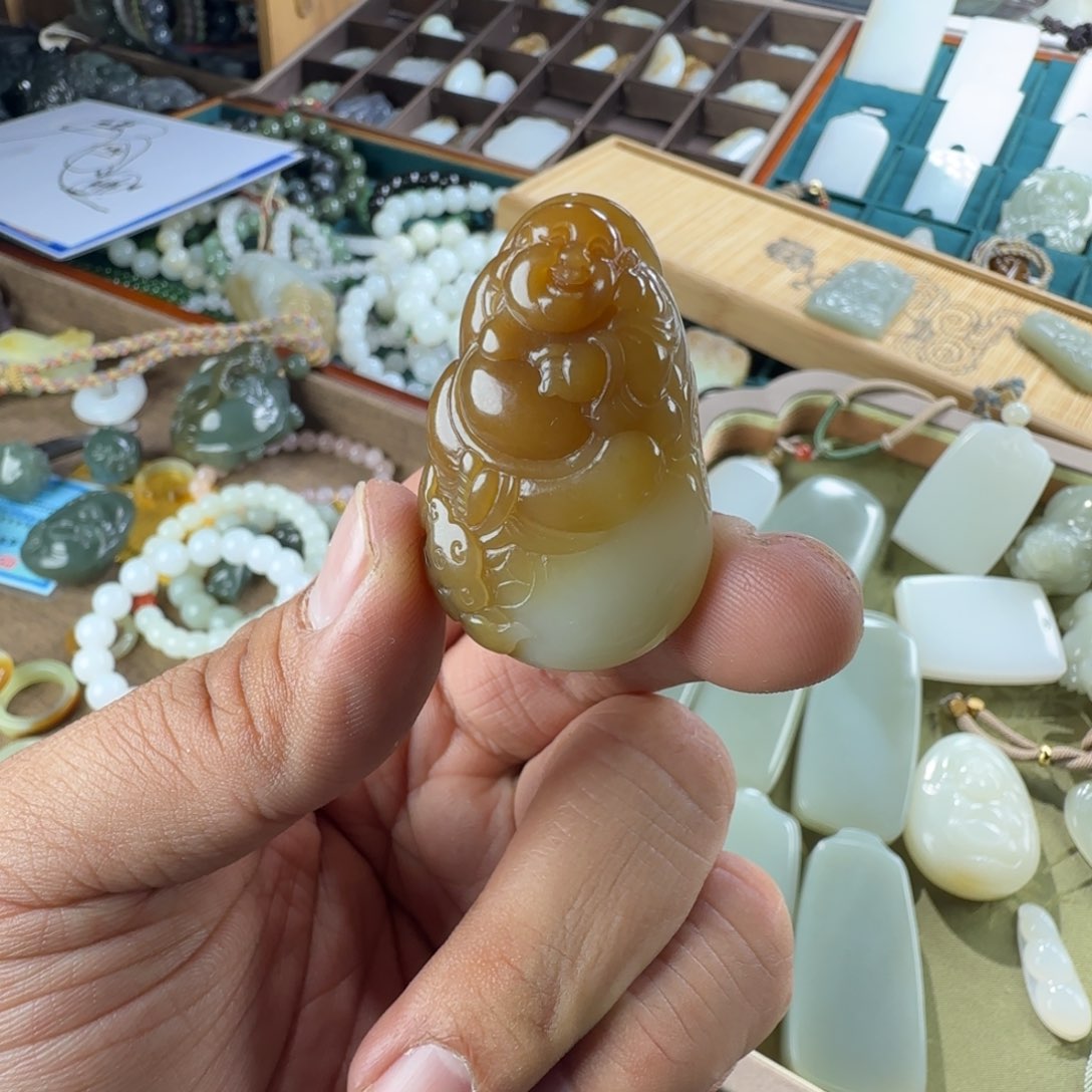 和田玉挂件未镶嵌