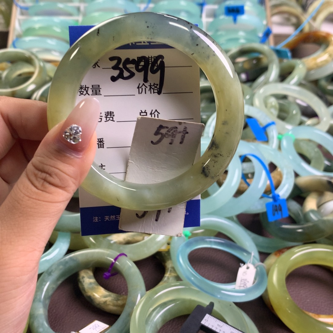 未镶嵌蛇纹石玉手镯3599