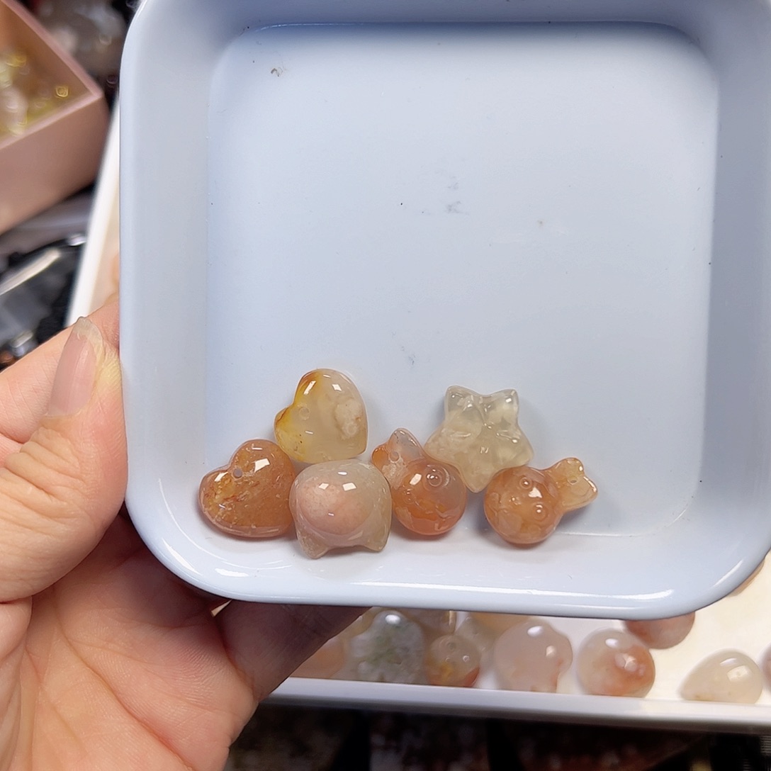 玛瑙/玉髓未镶嵌珠宝半成品菠*包