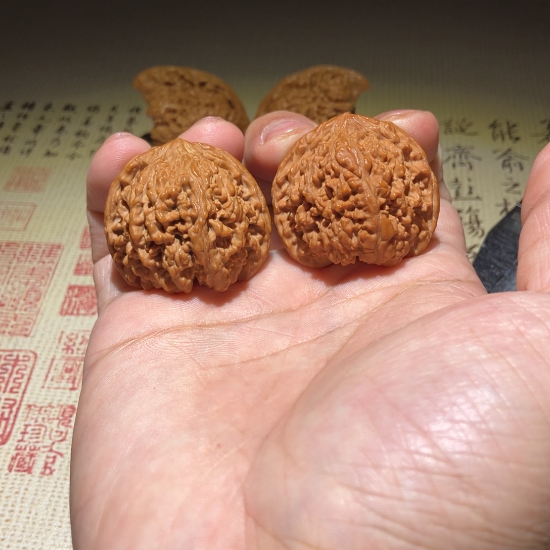 文玩核桃把件满天星36尺全品