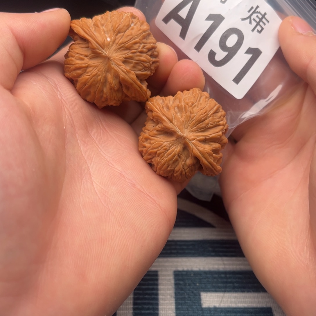 文玩核桃吊坠磨盘42