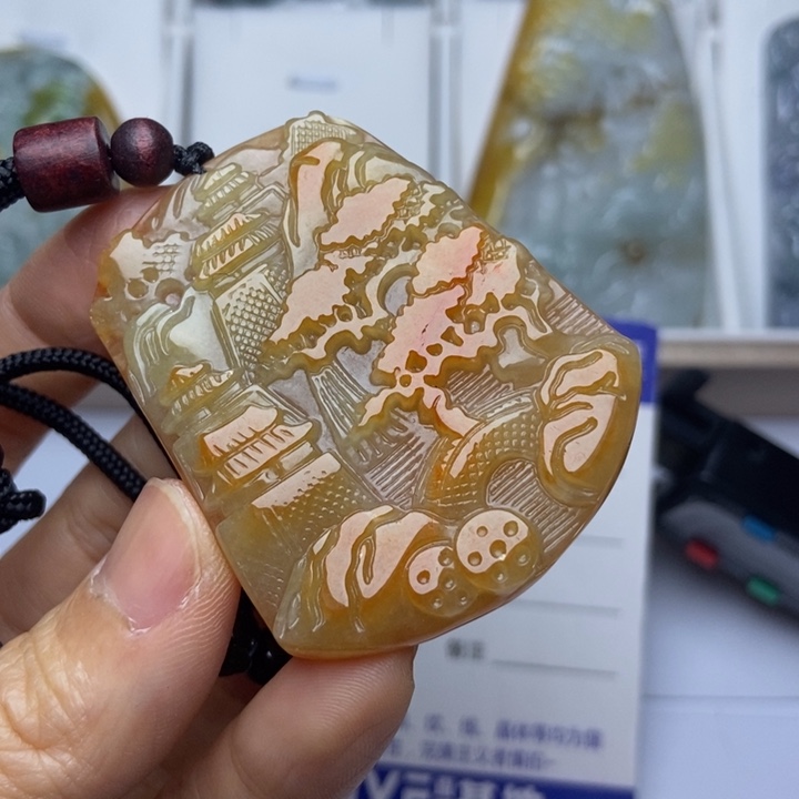 翡翠未镶嵌颈饰翡翠
