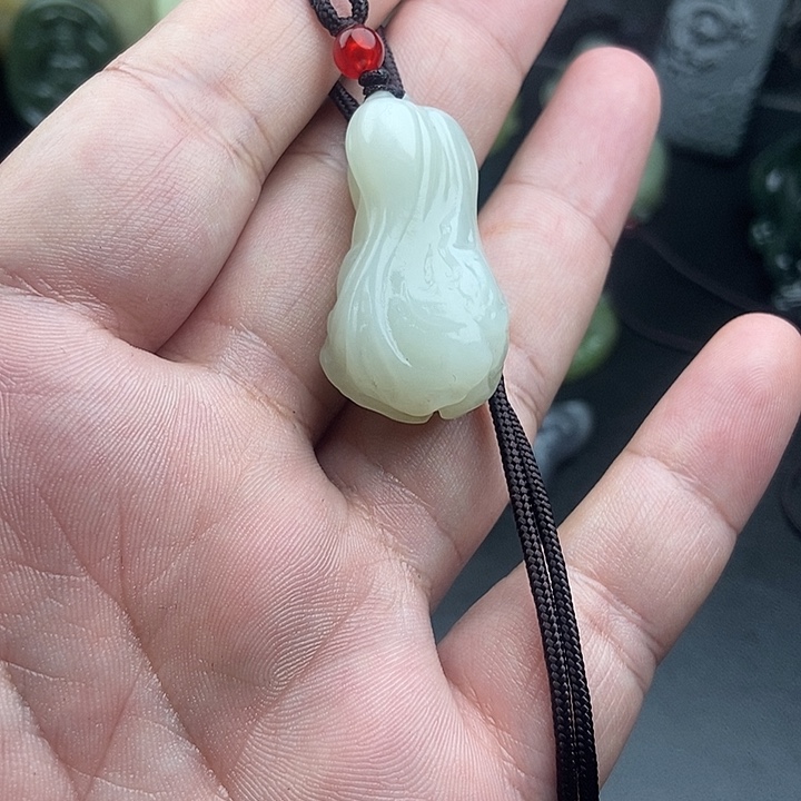 和田玉（糖玉）未镶嵌颈饰