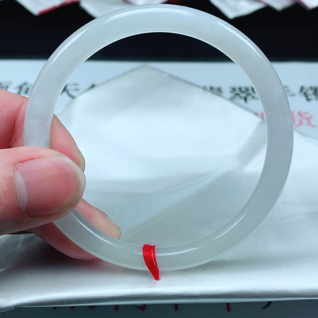 翡翠手镯未镶嵌圈57