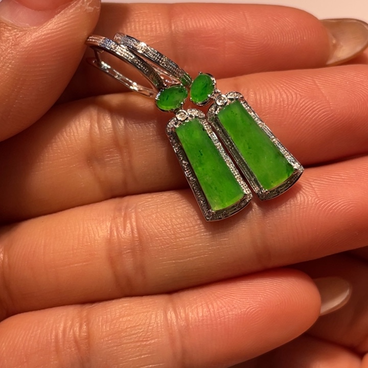 翡翠颈饰18K金镶嵌耳环