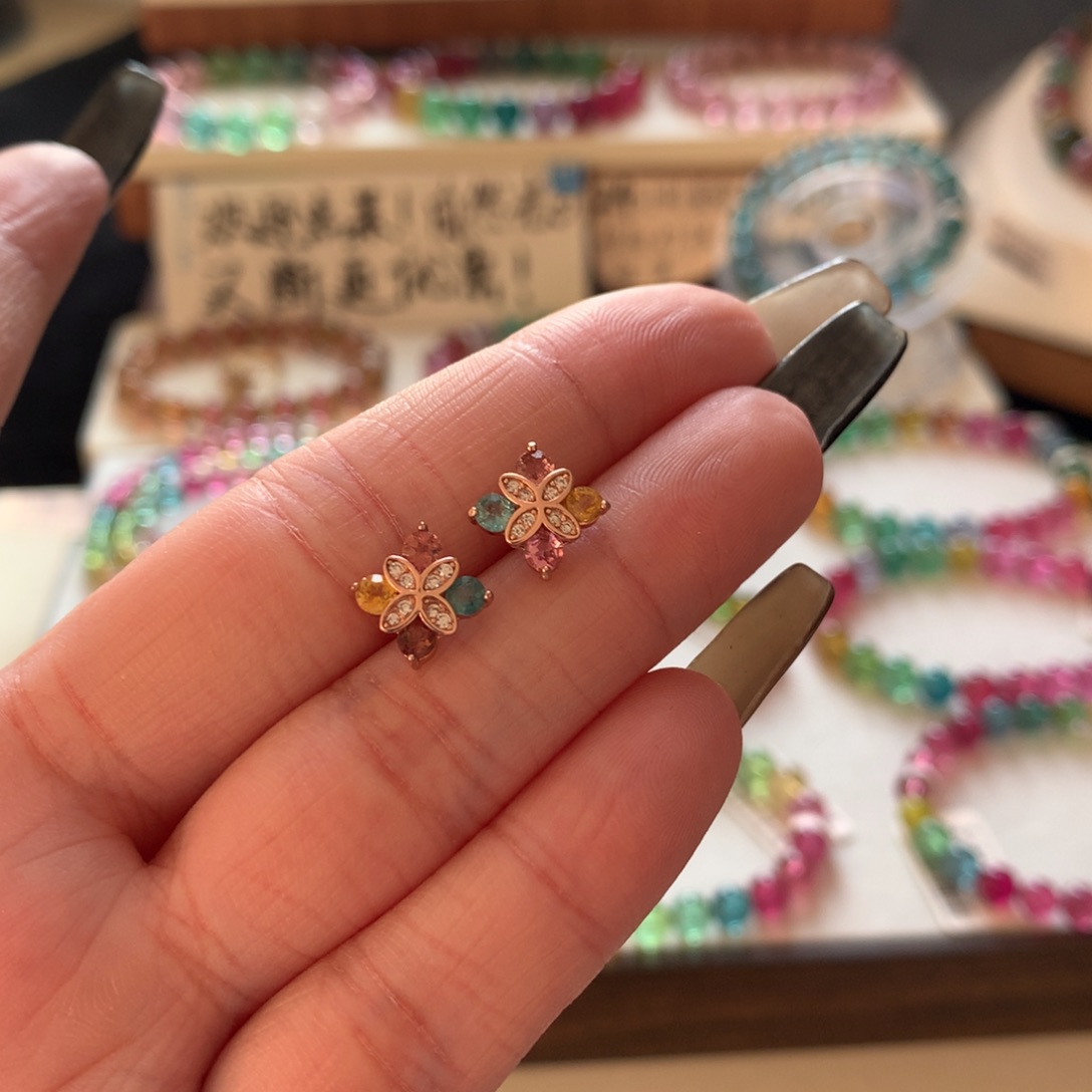 不***～未镶嵌碧玺手链不退换