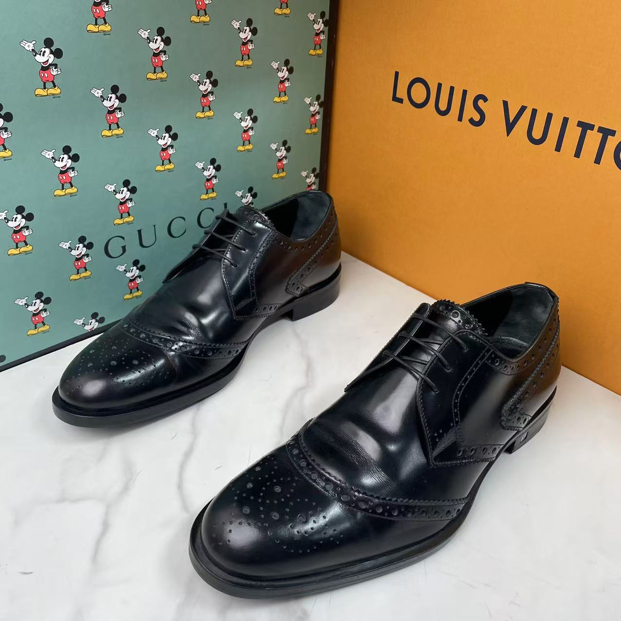95新 LouisVuitton/路易威登 黑色英伦风皮鞋雕花尖头皮鞋/41码