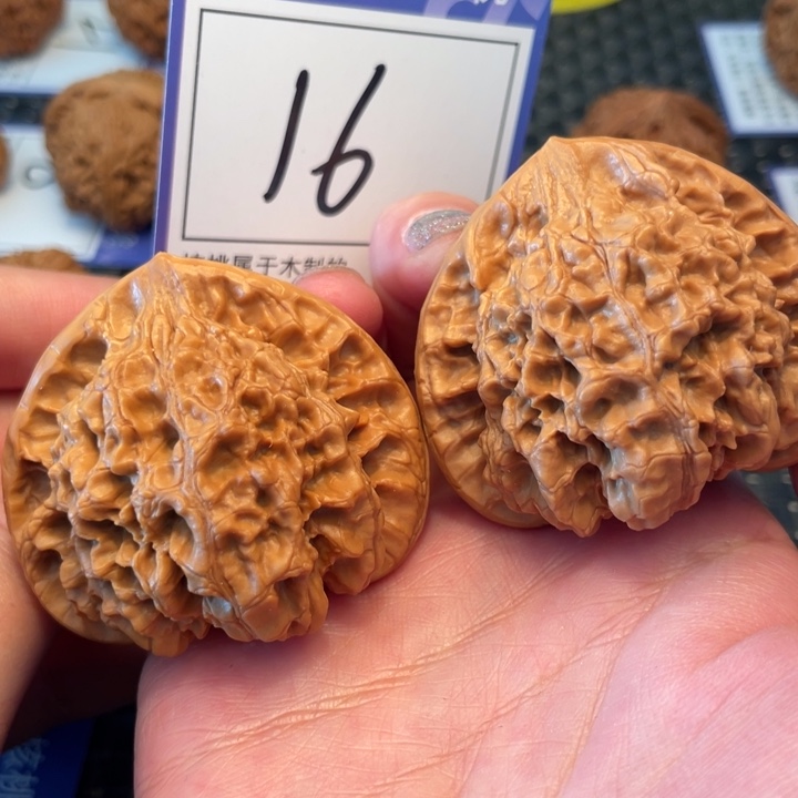 桃核把件49官帽16。。。