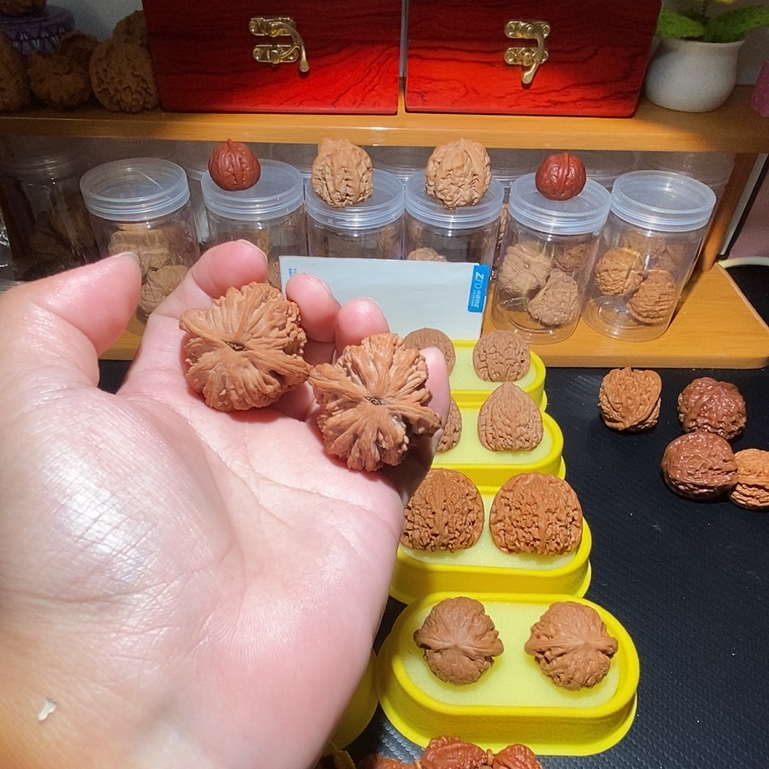 和***尘吊坠文玩核桃39虎头