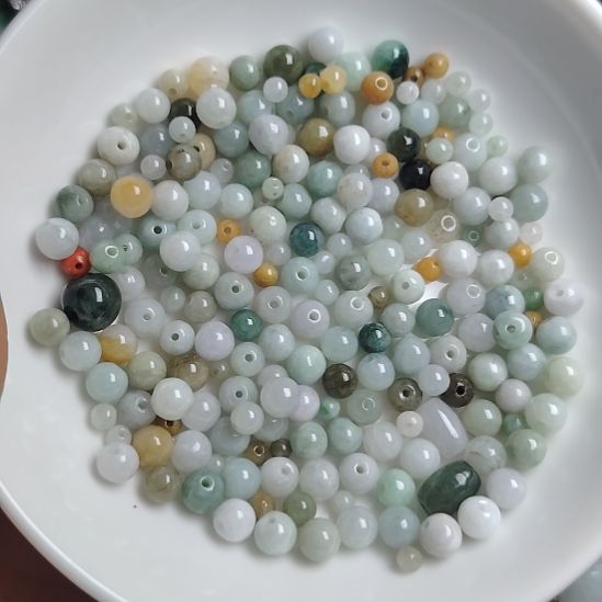 翡翠未镶嵌颈饰珠子一碗