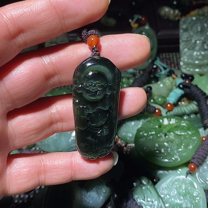 爱***己和田玉（糖玉）未镶嵌吊坠(不含链)