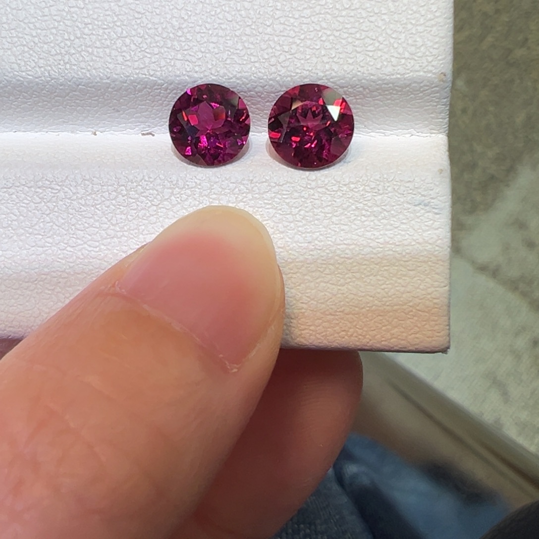 珠宝半成品未镶嵌石榴石3.3ct两颗