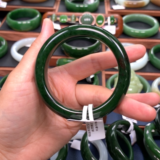 和田玉（碧玉）手镯未镶嵌5657