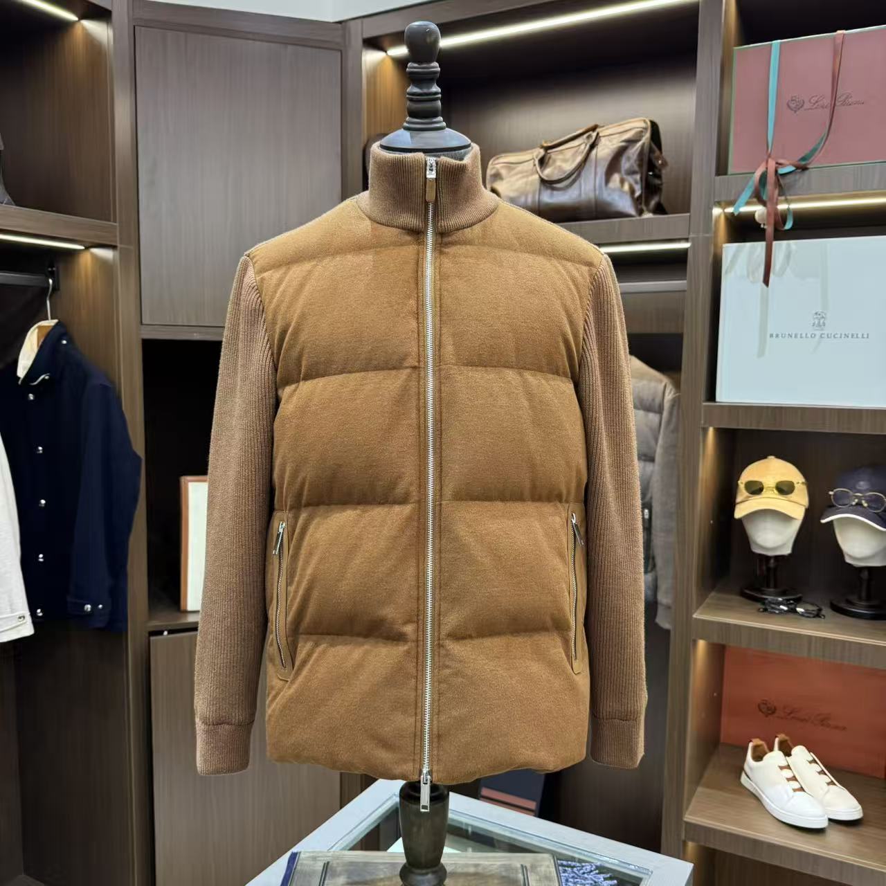 Loro Percival·高定男装 25S秋冬新款杰家羽绒拼接针织夹克 W1688