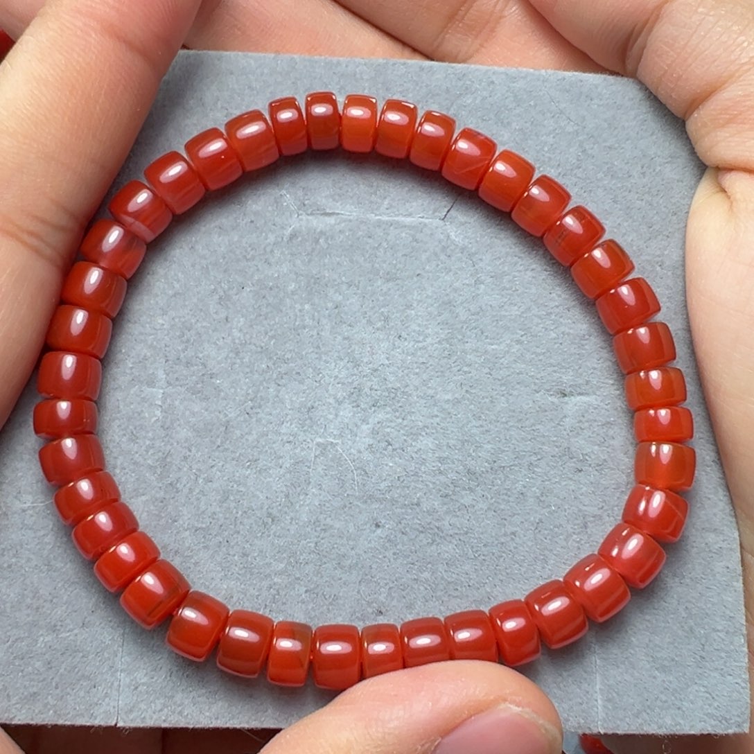 南红玛瑙手串未镶嵌