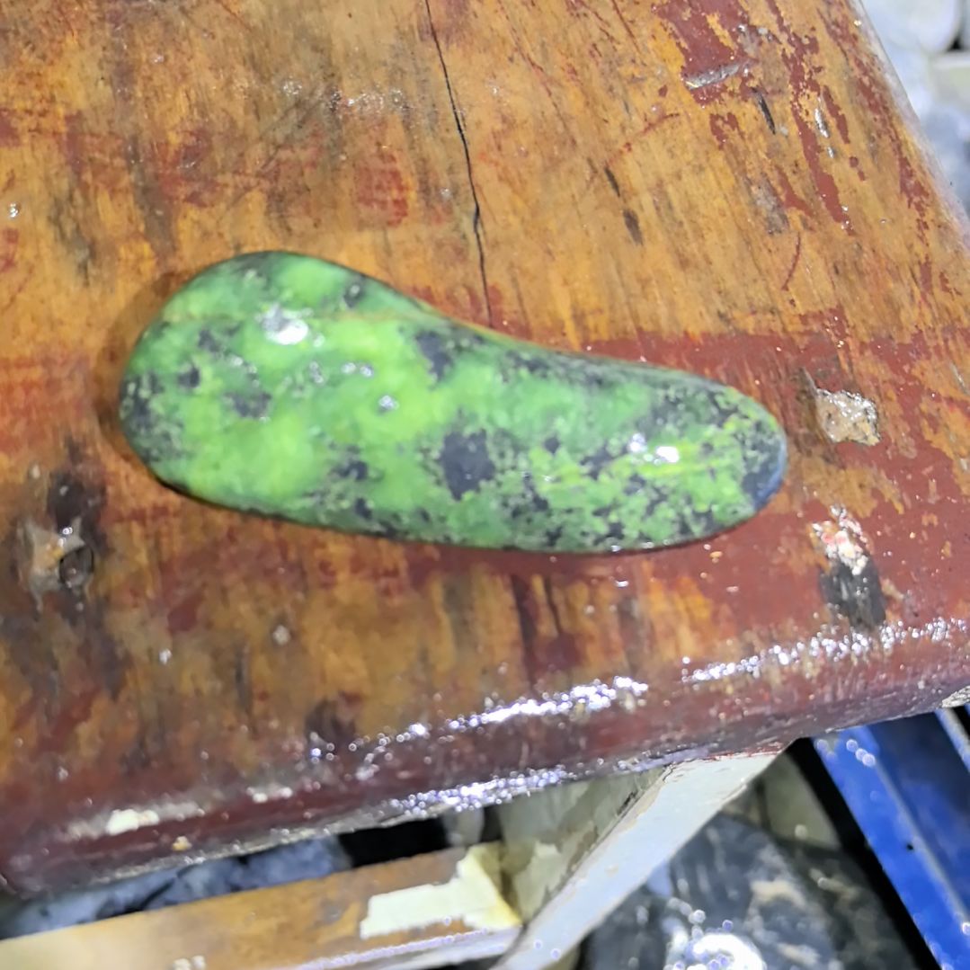 麦***1藏玉药王石原石一个