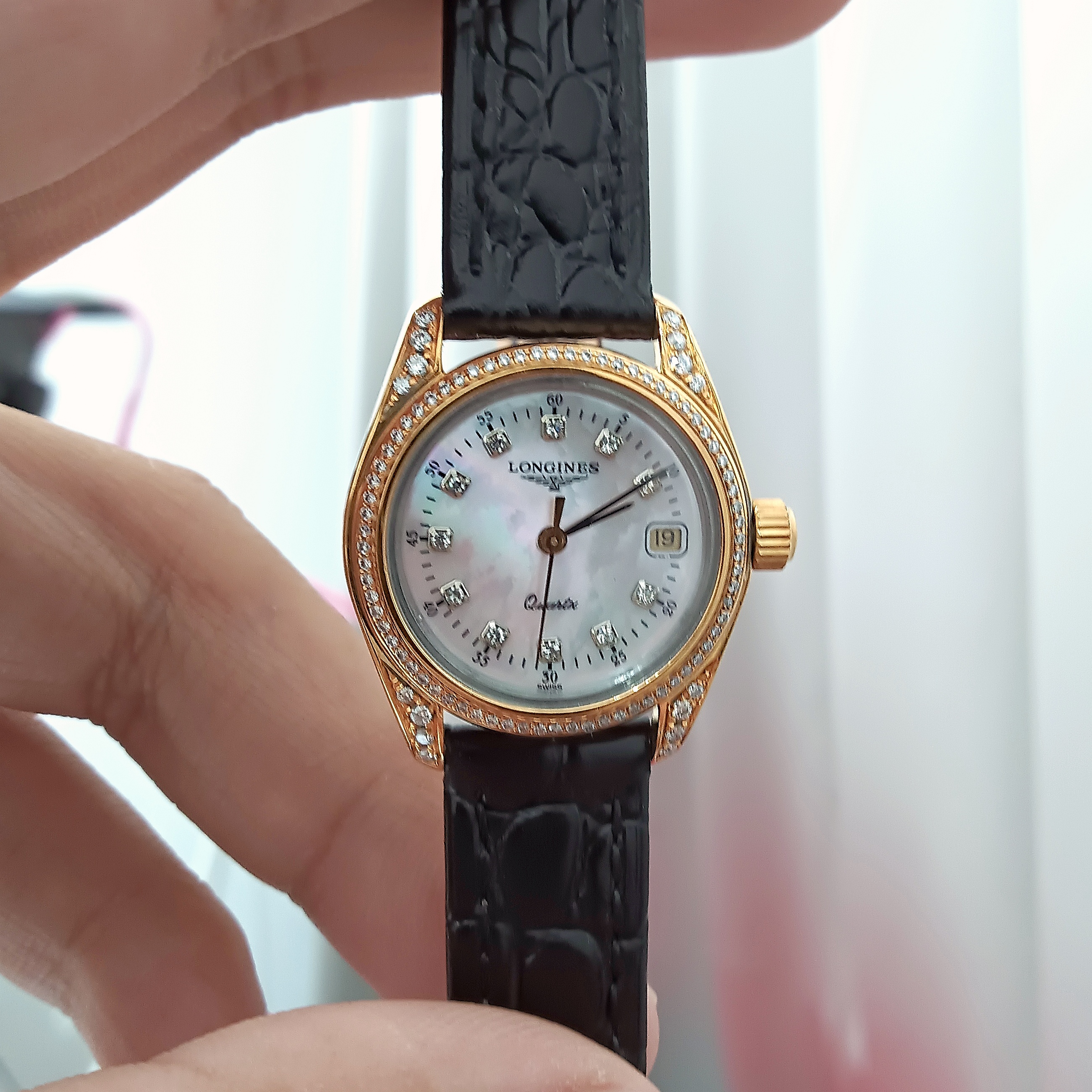 95新 Longines/浪琴 95新 浪琴 石英表后镶钻盘25带13/256102325