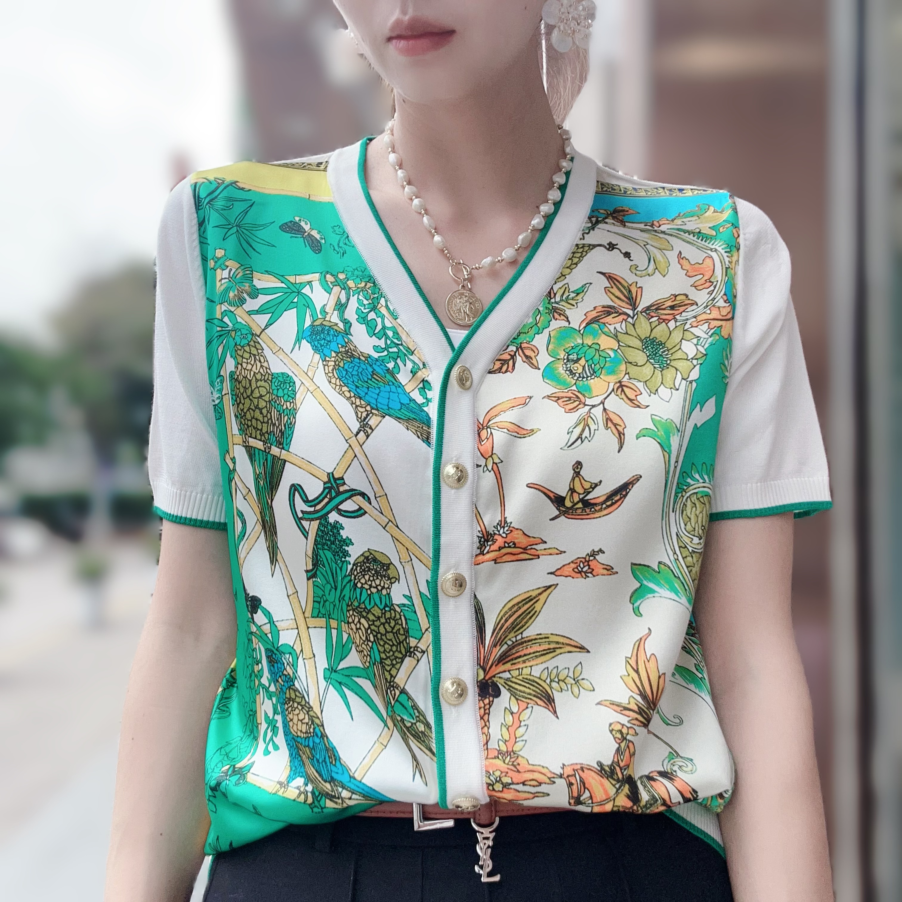 SS 25095【渔舟唱晚】2025春夏 桑蚕丝拼接V领短袖开衫