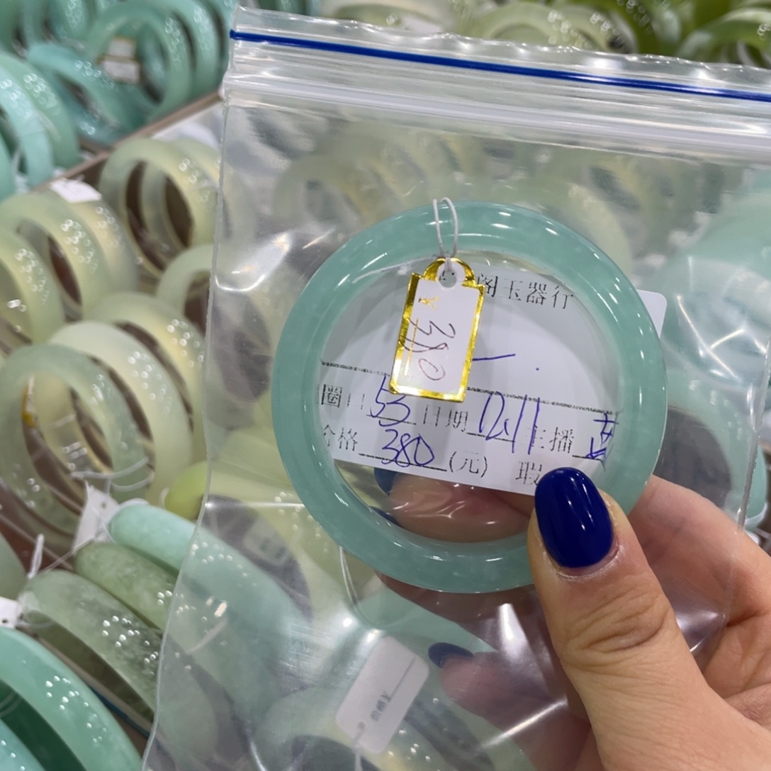 周***.蛇纹石玉未镶嵌手镯