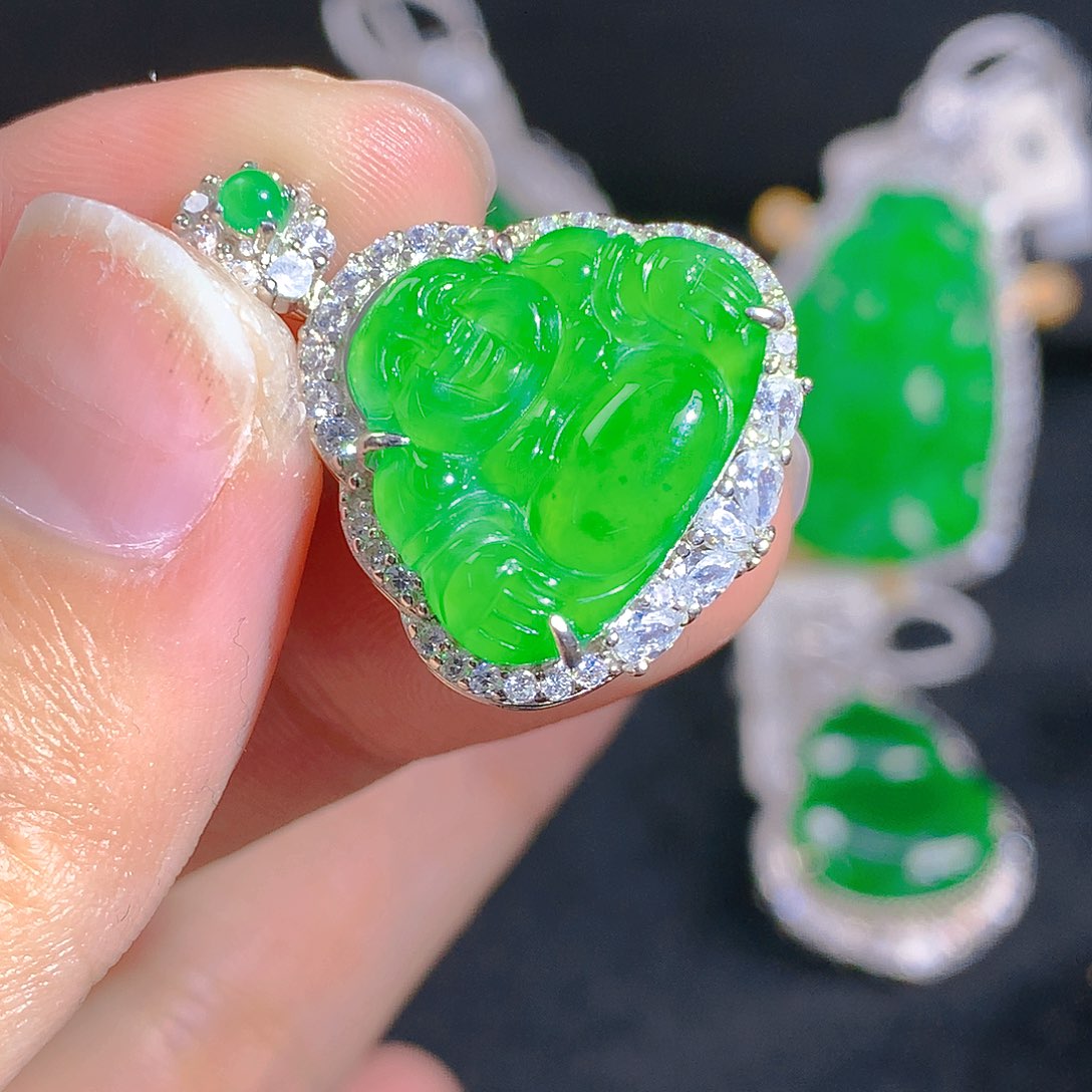 翡翠颈饰银S925镶嵌吊坠