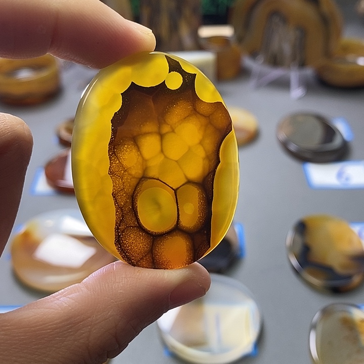 玛瑙/玉髓未镶嵌珠宝半成品105