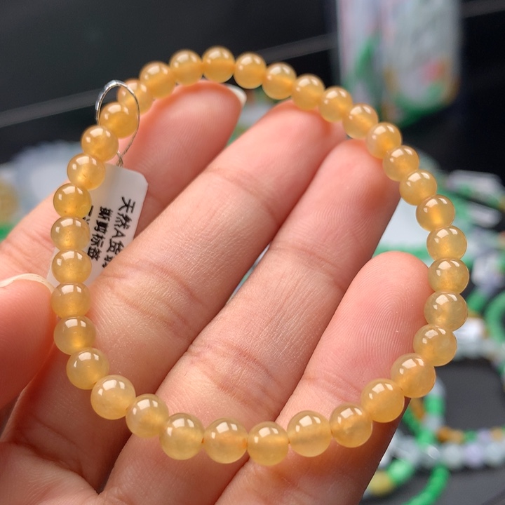 翡翠手镯未镶嵌卡