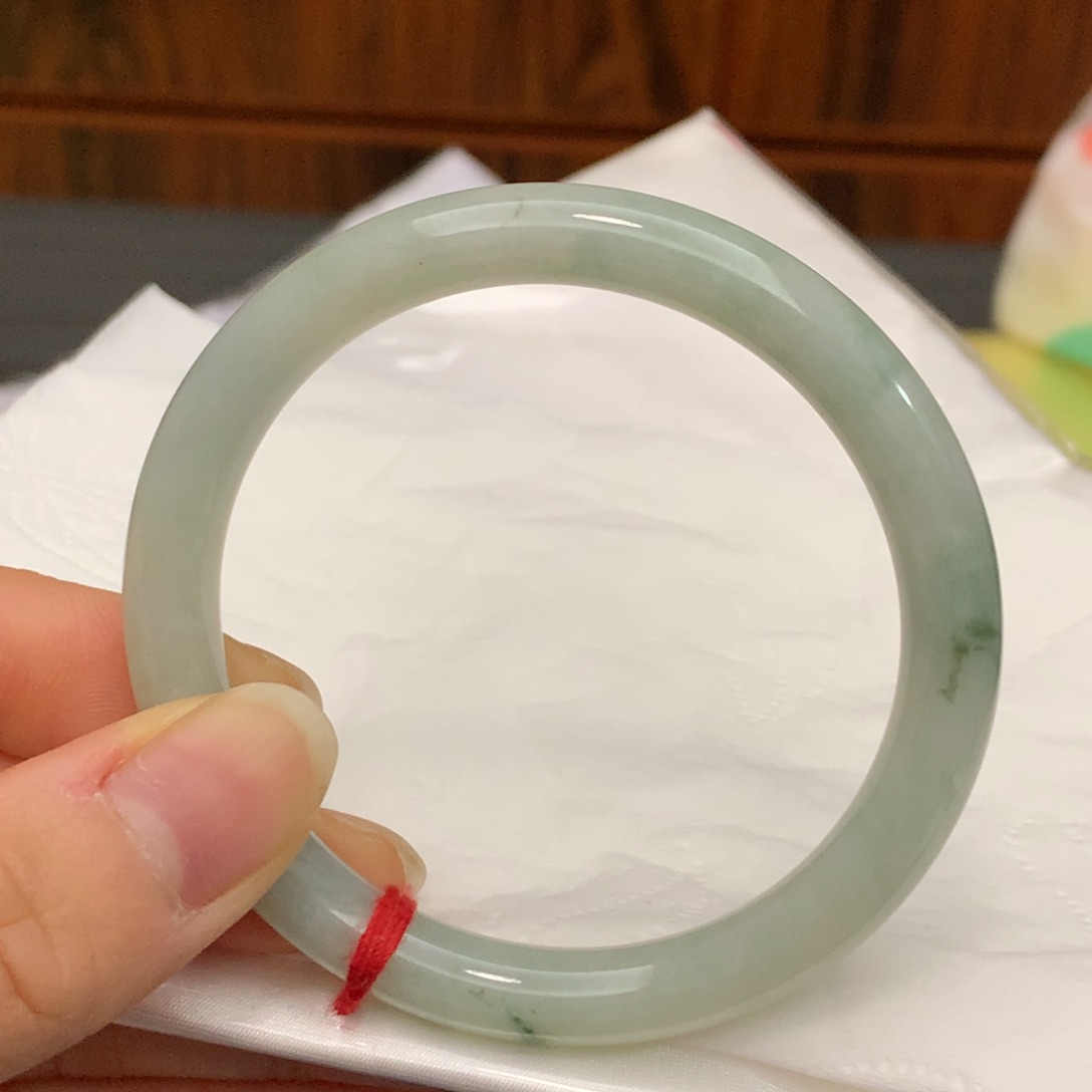 翡翠手镯未镶嵌翡翠手镯未镶嵌52.6圈口