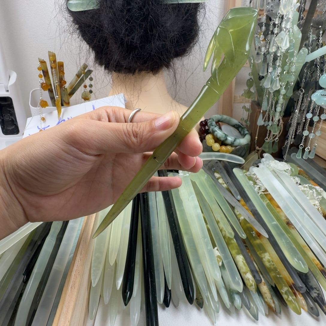 蛇纹石玉未镶嵌发饰