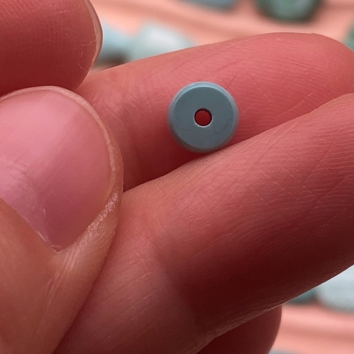 绿松石未镶嵌挂件