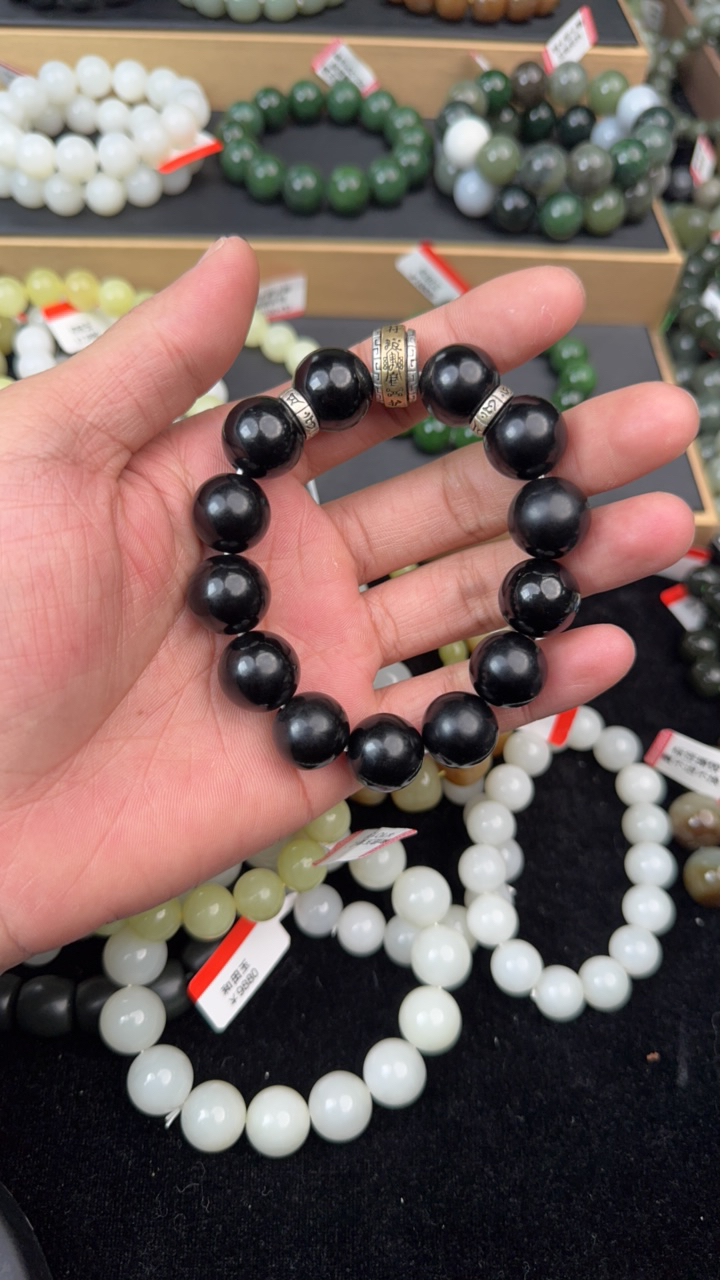 纯天然新疆和田玉墨玉16mm