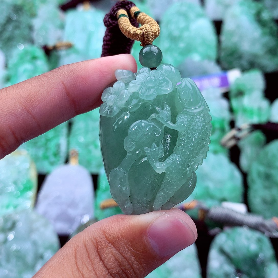 吊坠(不含链)未镶嵌翡翠