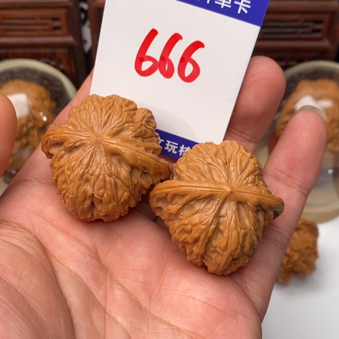 吊坠桃核核桃一对