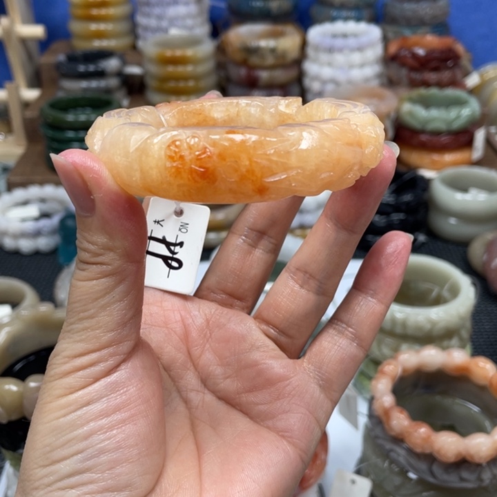 石英质玉手镯未镶嵌