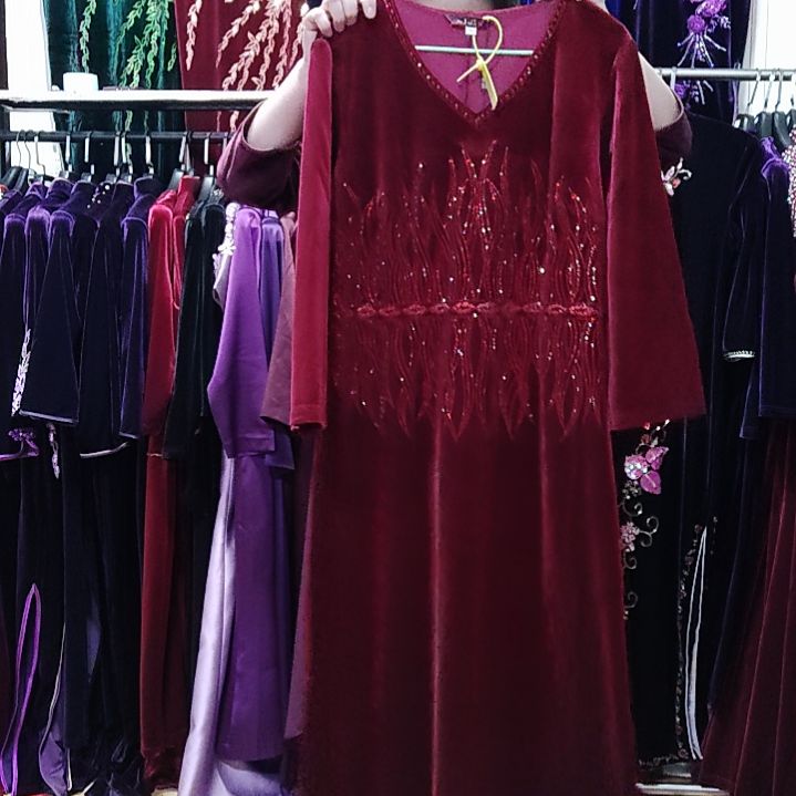 酒红色金丝绒重工两侧开叉v领连衣裙2xl125-135斤以内